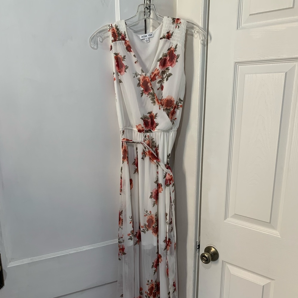 Maxi dress- never worn